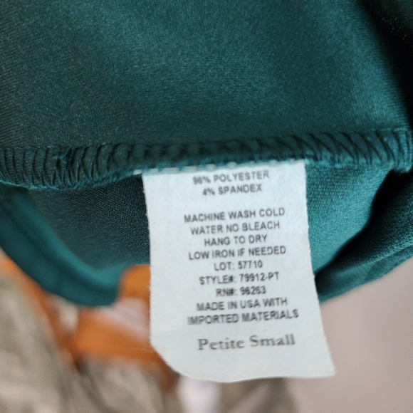 NWT Tiffany and Grey Sleeveless Blouse Small Petite - Picture 7 of 8